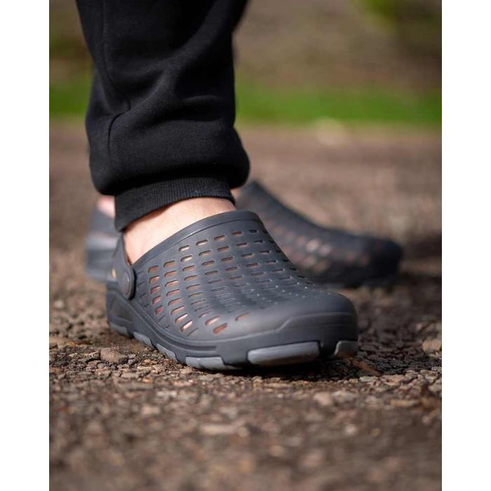 Matrix  Matrix clogs  - 7/41