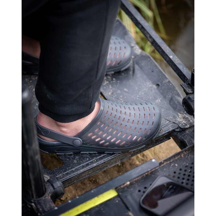 Matrix  Matrix clogs  - 7/41